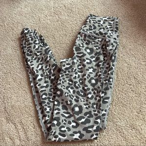 AERIE OFFLINE LEGGINGS HIGH WAISTED SIZE XS - NEVER WORN